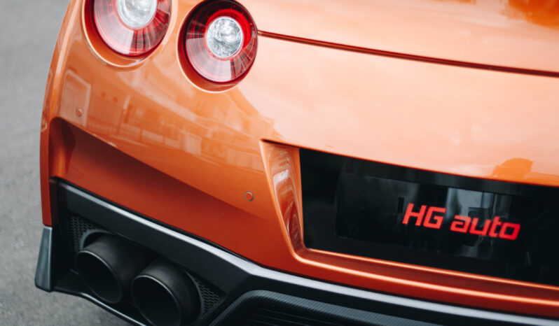 
								2017 Nissan GT-R Recaro Edition full									