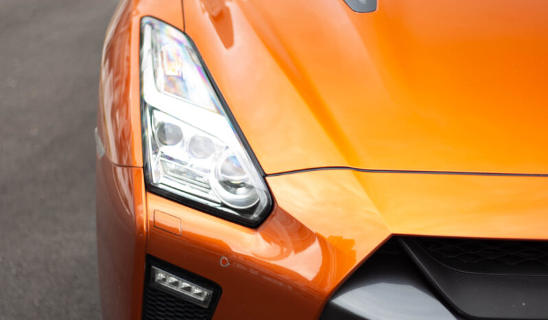 
								2017 Nissan GT-R Recaro Edition full									