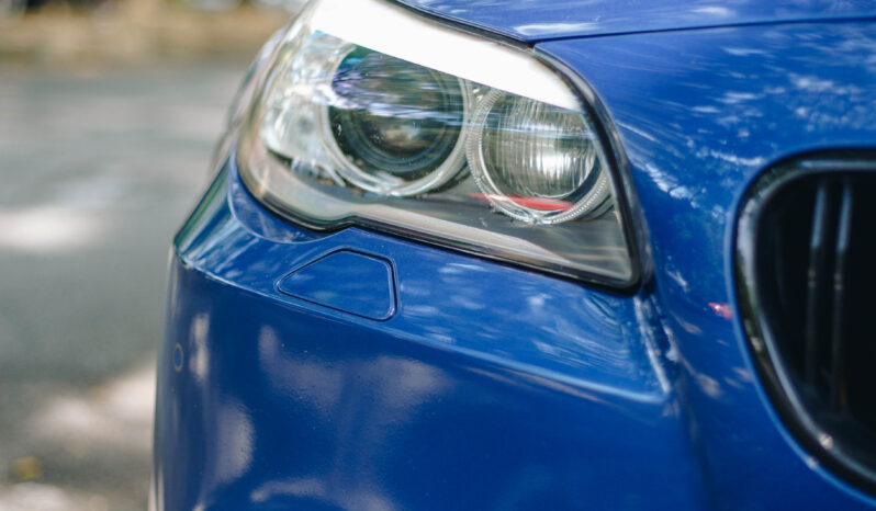 
								2011 BMW M5 F10 full									