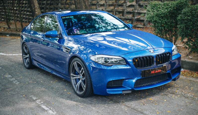 
								2011 BMW M5 F10 full									