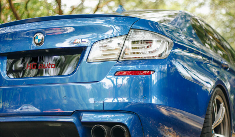 
								2011 BMW M5 F10 full									