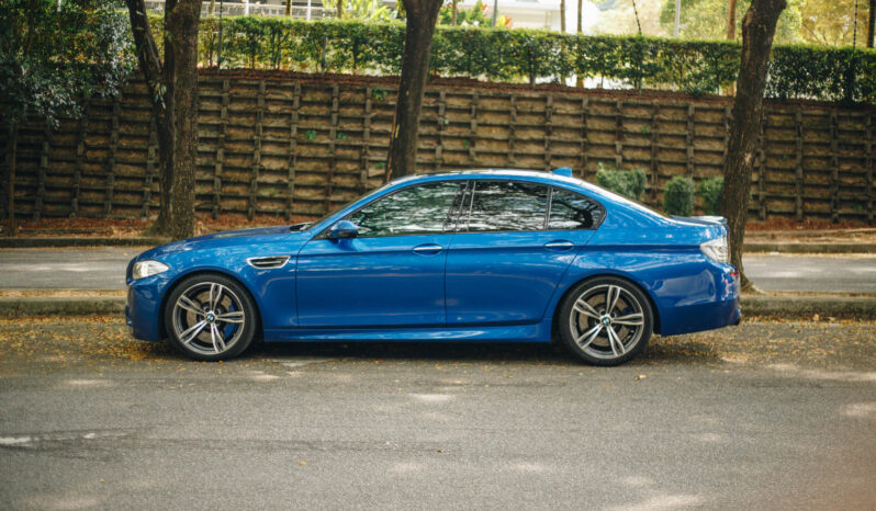 
								2011 BMW M5 F10 full									