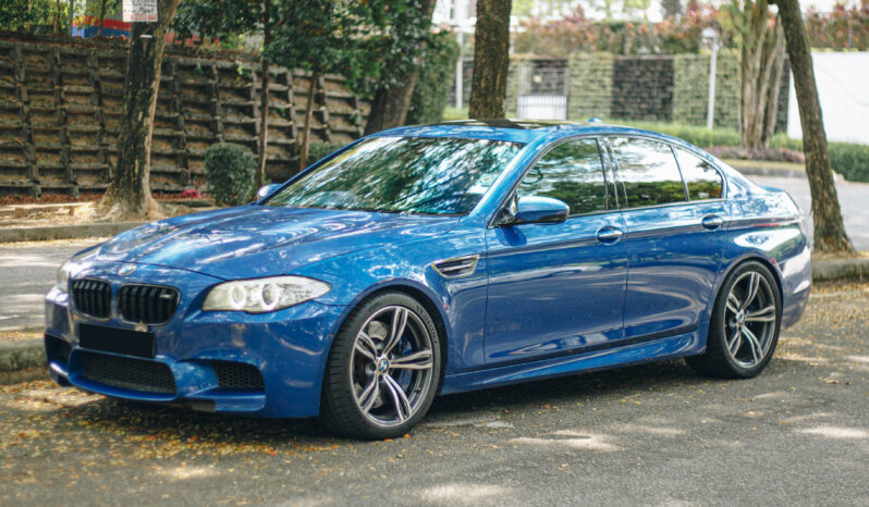 
								2011 BMW M5 F10 full									