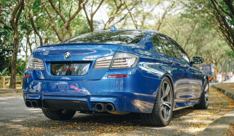 
								2011 BMW M5 F10 full									