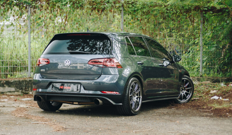 
								2019 Volkswagen Golf GTi MK7.5 (Local Malaysia Unit) full									