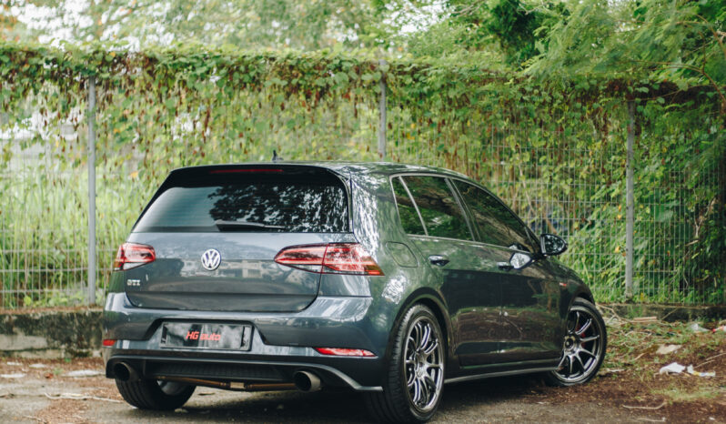
								2019 Volkswagen Golf GTi MK7.5 (Local Malaysia Unit) full									