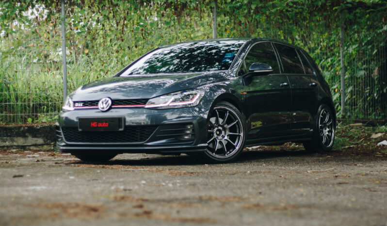 
								2019 Volkswagen Golf GTi MK7.5 (Local Malaysia Unit) full									
