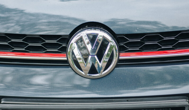 
								2019 Volkswagen Golf GTi MK7.5 (Local Malaysia Unit) full									